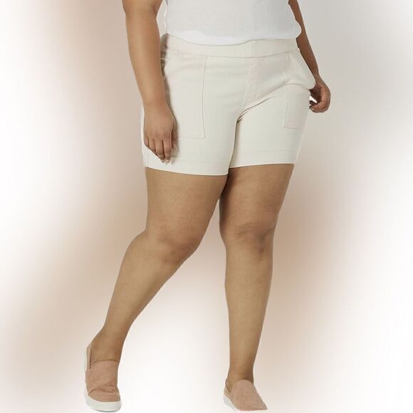 Lee Women’s Ultra Lux High Rise Pull-On Utility Short in Whitecap Grey Khaki 24W - Picture 1 of 3